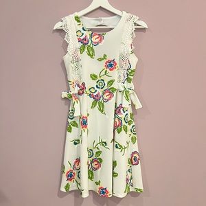 Like New! Iris and Ivy Floral Dress